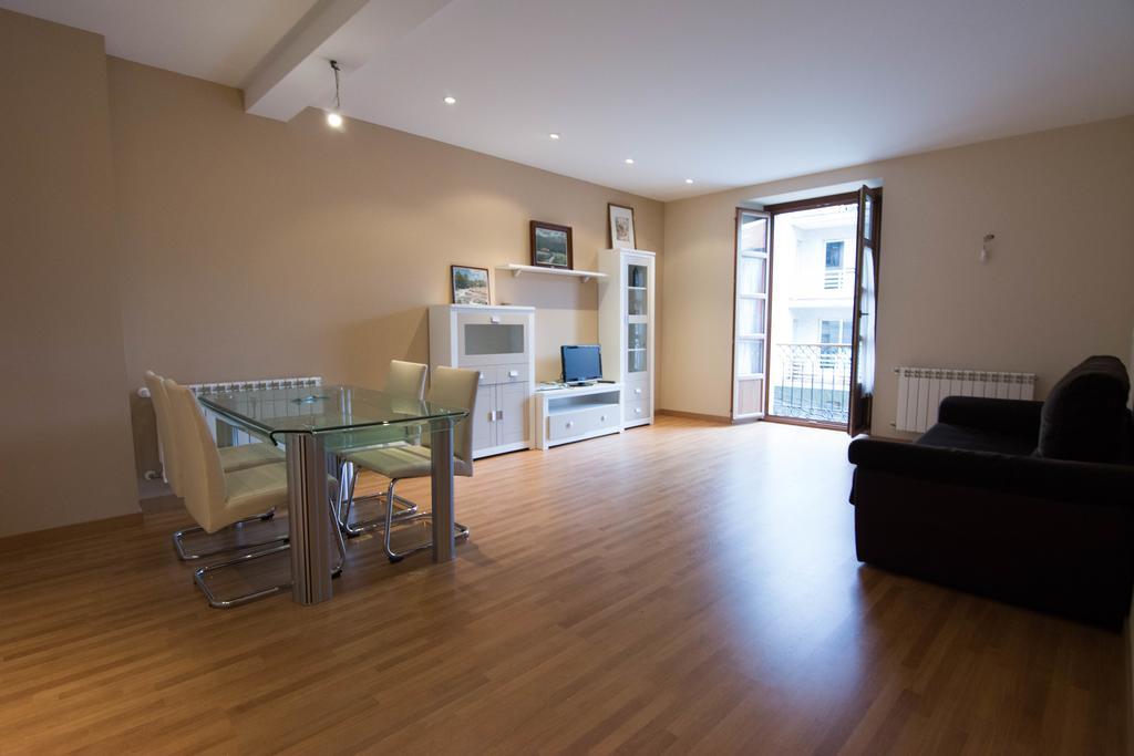 Mirando Llanes A B C Apartment Екстериор снимка