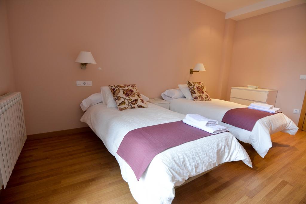 Mirando Llanes A B C Apartment Екстериор снимка